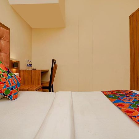 Fabexpress Emerald Inn Mumbai Exterior photo